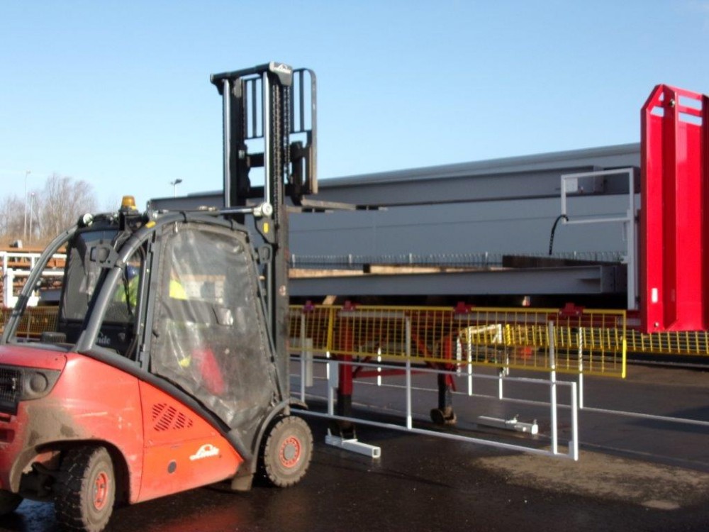 Safety Trailer Fork Lift Access