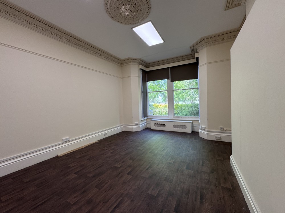 9 Moor Park Avenue, Preston  PR1 6AS