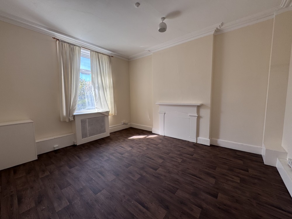 9 Moor Park Avenue, Preston  PR1 6AS