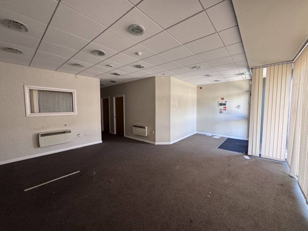 Unit 2, 179 Station Road, Bamber Bridge, Preston  PR5 6LA