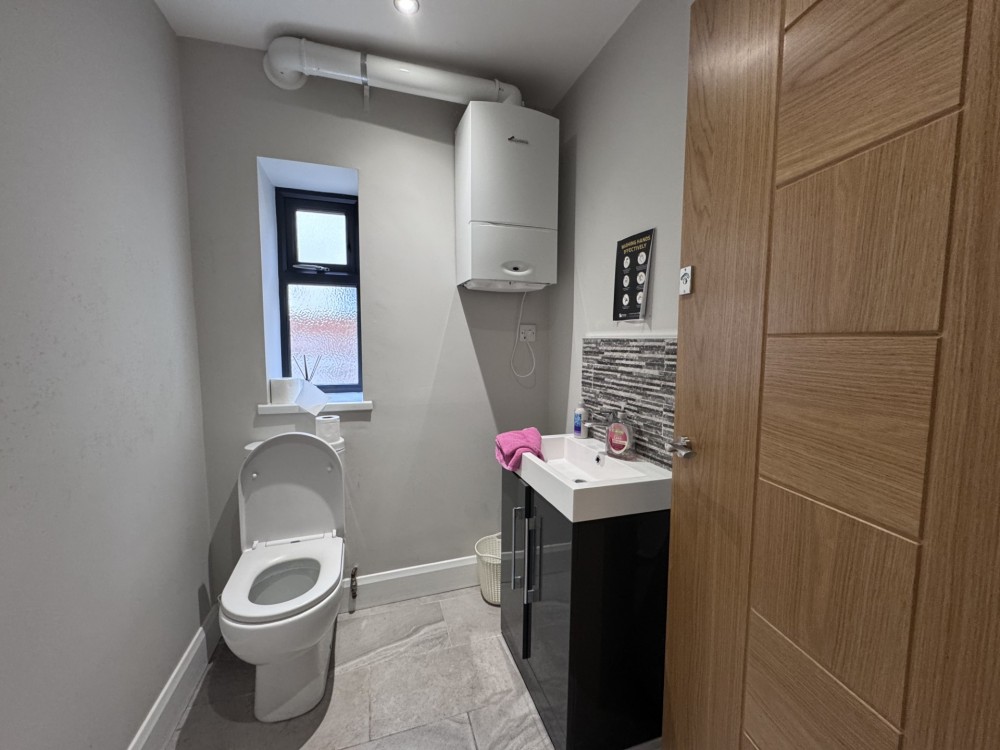 42 Watling Street Road, Fulwood, Preston  PR2 8BP