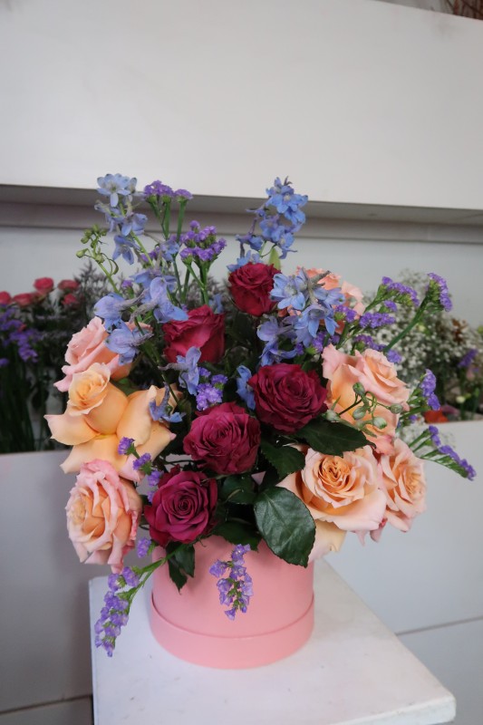 Stunning floral hat box 